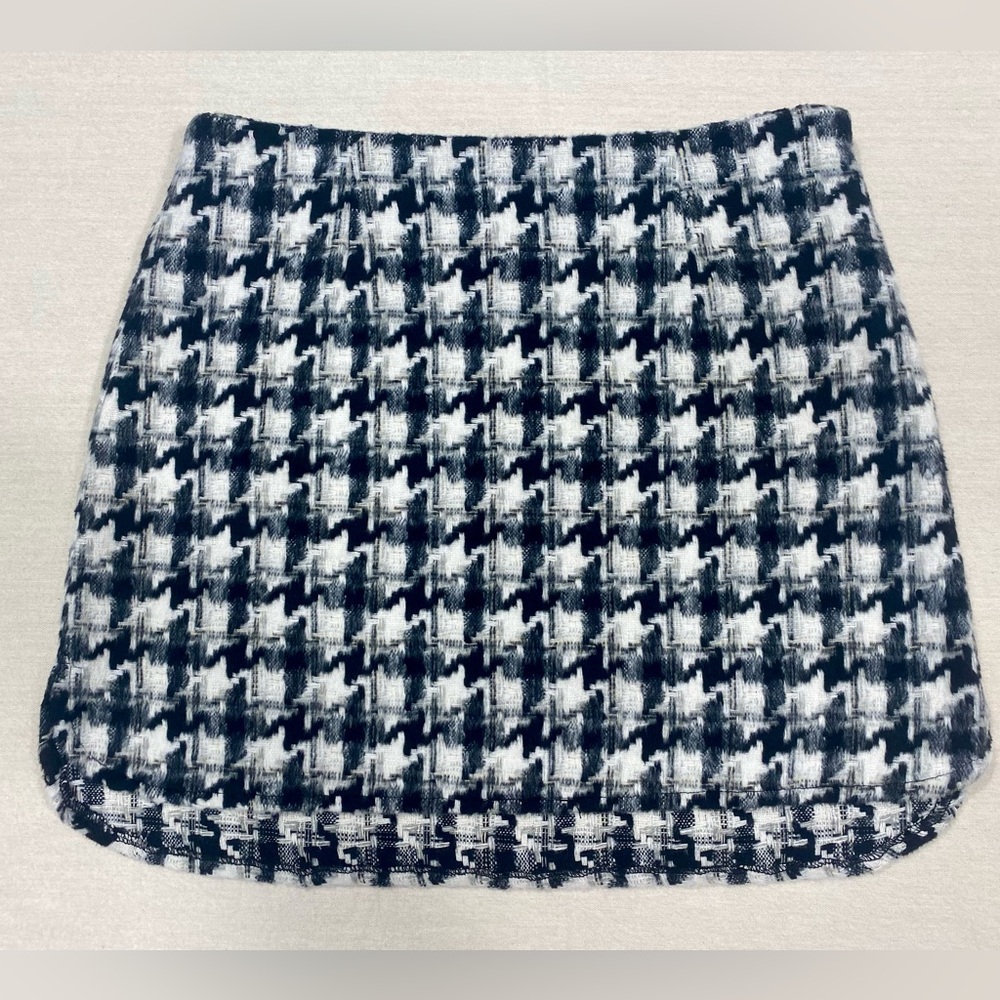 Sadie & Sage Black and White Houndstooth Skirt NWT